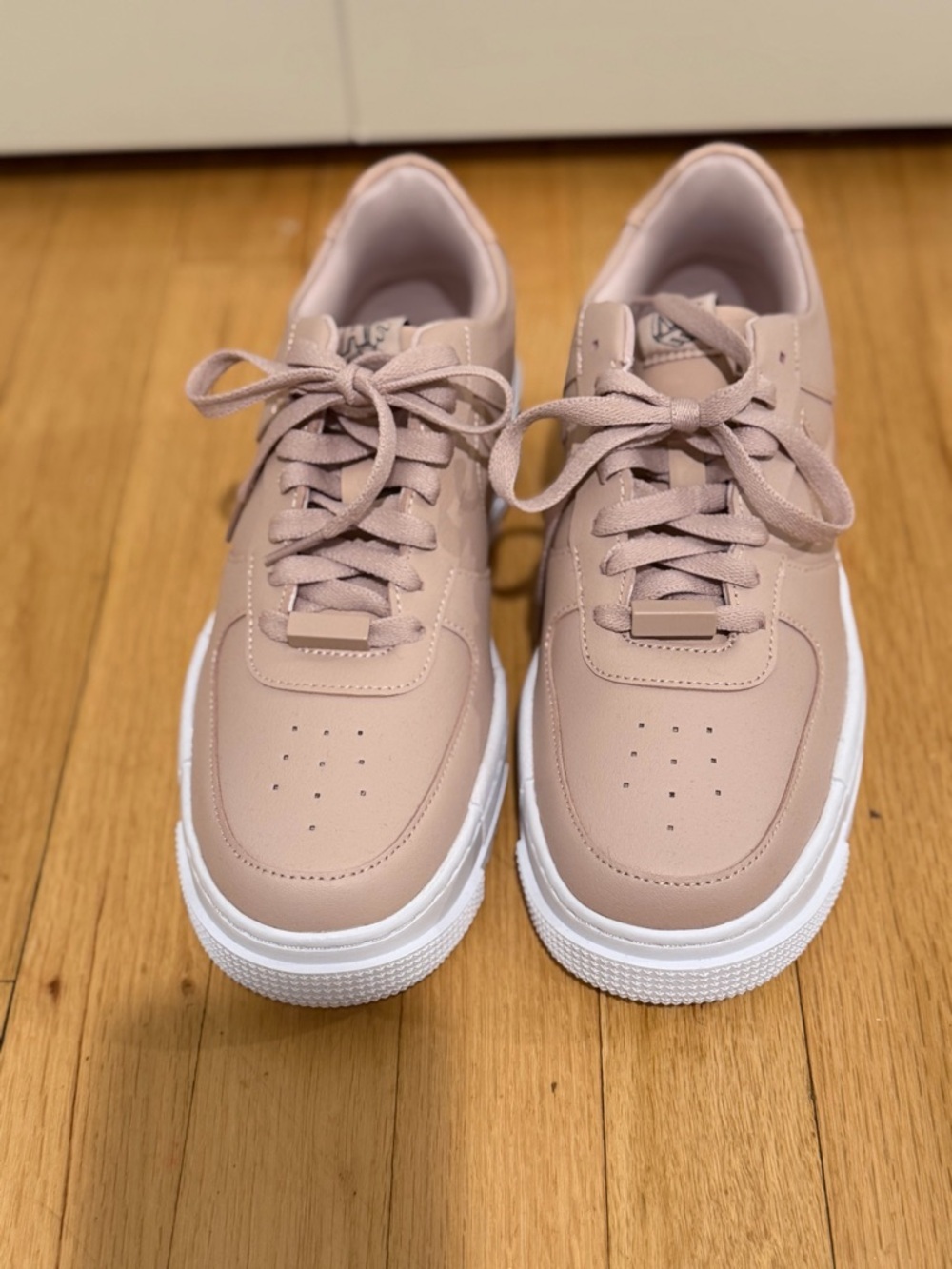 Women's Nike Pixel Sneakers in Blush